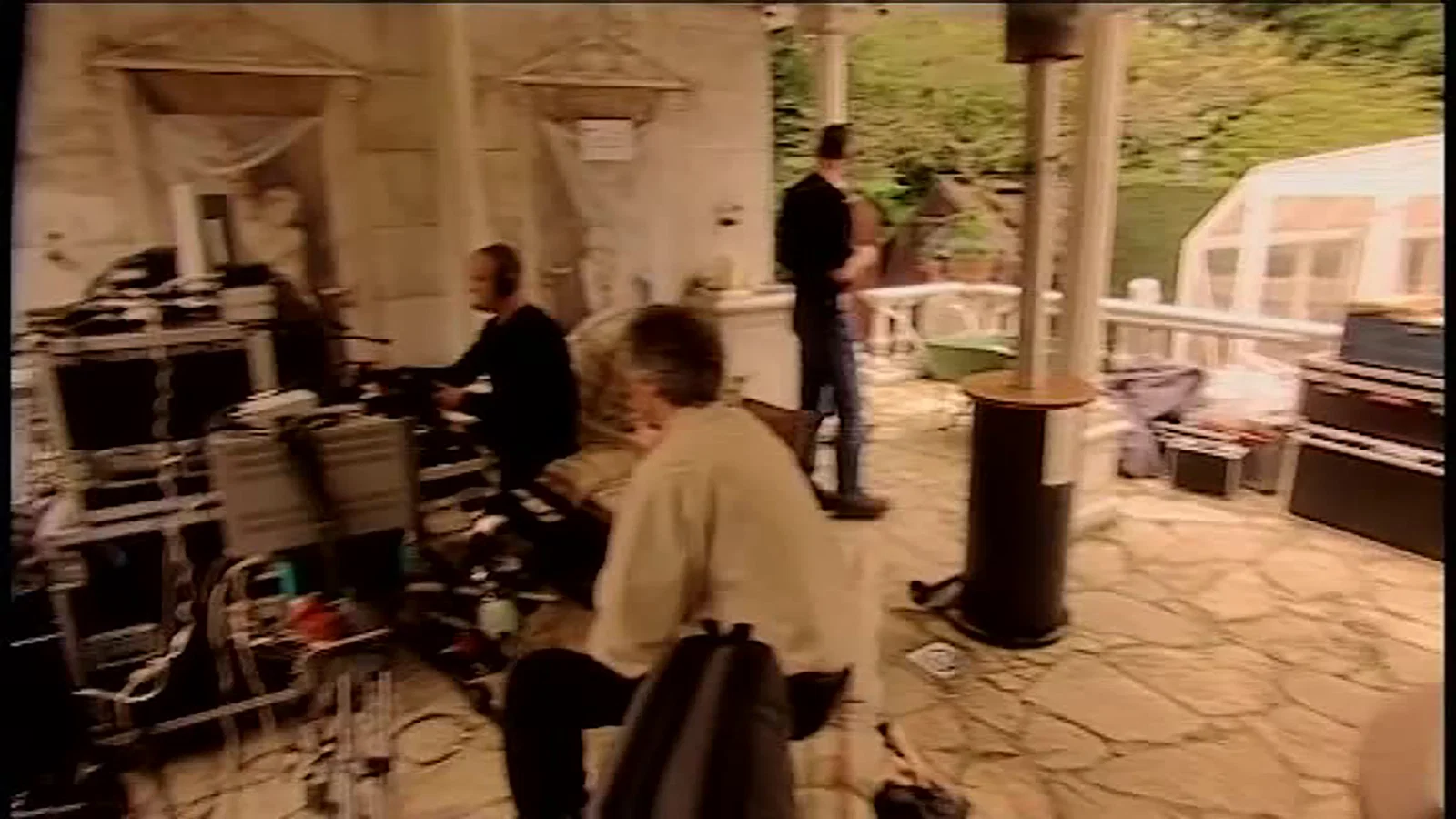 Pure Live - Backstage | 2004 background